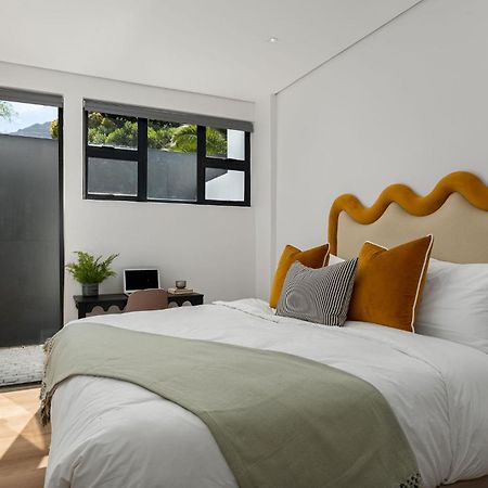 Hotel Neighbourgood 1St Crescent Camps Bay Kapsztad Zewnętrze zdjęcie