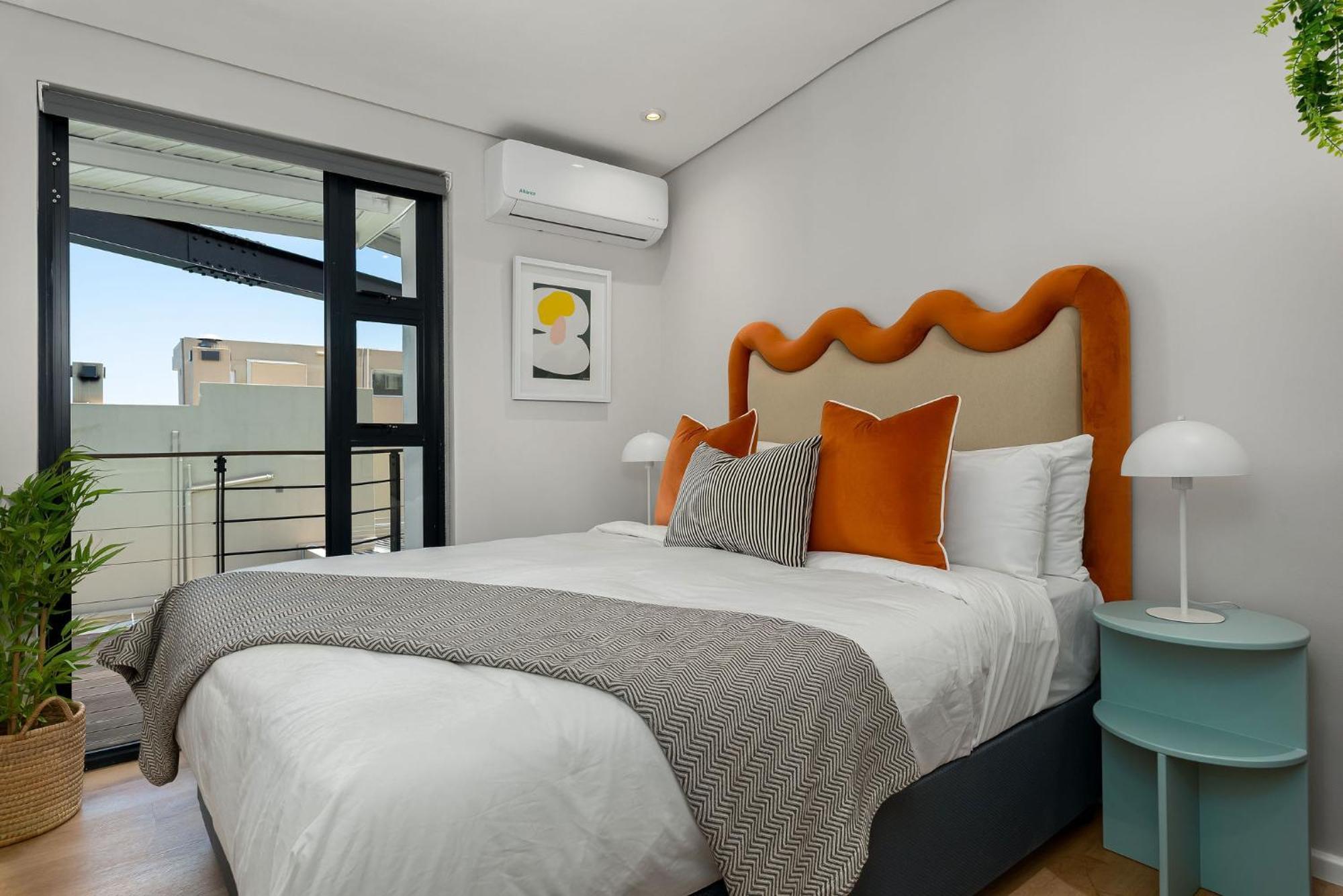 Hotel Neighbourgood 1St Crescent Camps Bay Kapsztad Zewnętrze zdjęcie